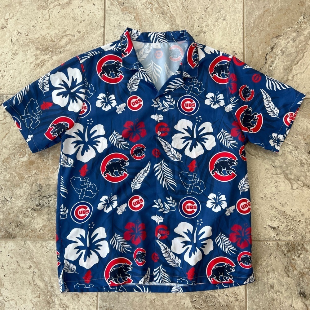 MLB Chicago Cubs Short Sleeve Hawaiian Floral Button Up Blue Camp Shirt, Large